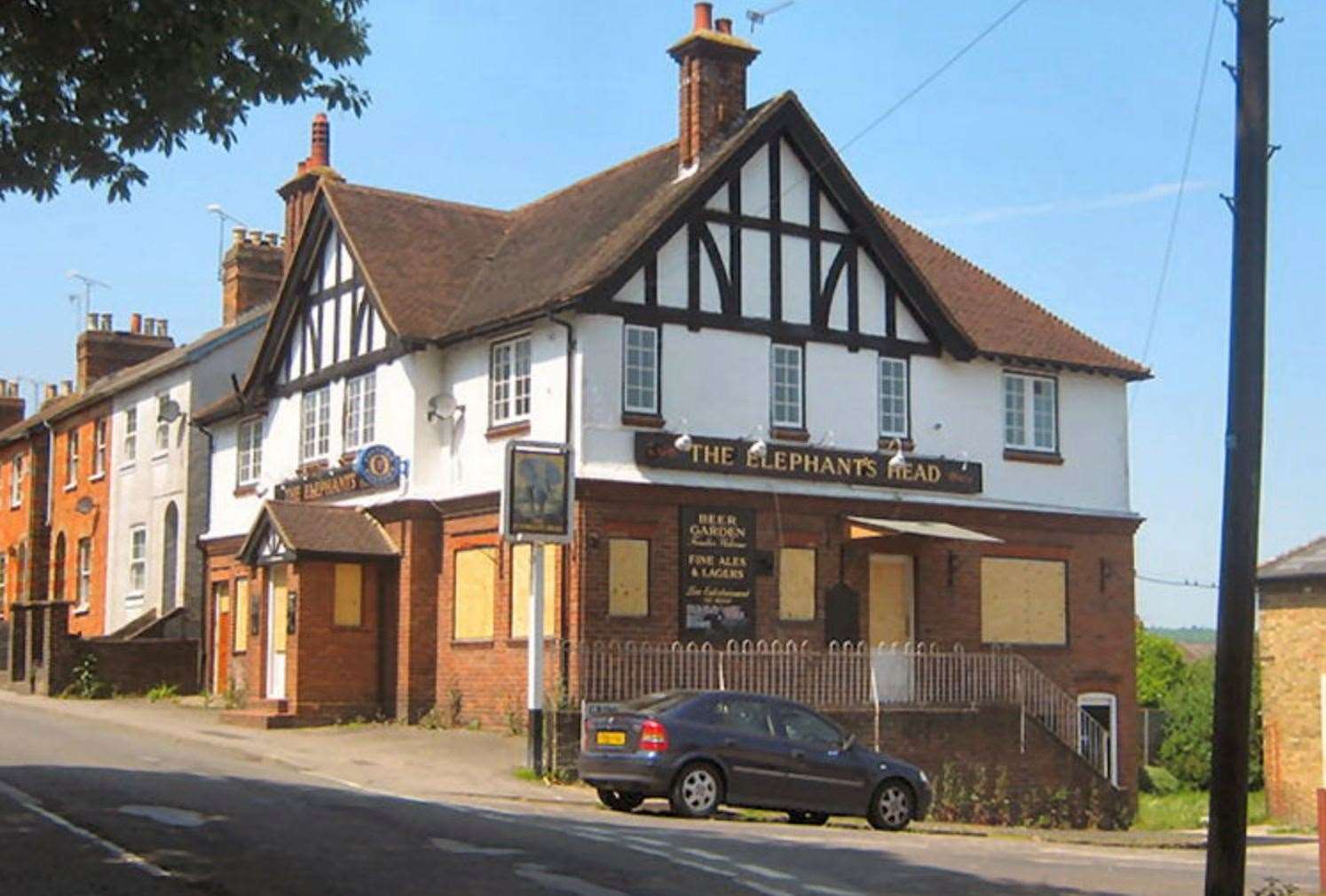 The Elephants Head in Sevenoaks back in 2008. Picture: David Anstiss/dover-kent.com