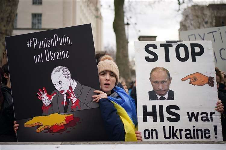 Ukrainians hold a protest against the Russian invasion of Ukraine outside Downing Street. Picture: Yui Mok/PA