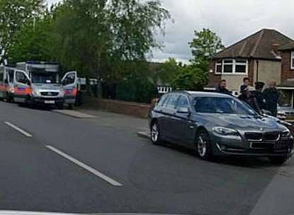 Metropolitan Police searching an address in Dartford. Picture: Valerie Wellbeloved of Dartford Past, Present and Future Facebook group
