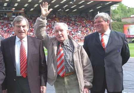 Billy Kiernan, centre, with Derek Ufton and Brain Kinsey at The Valley in 2005. Picture: MATT WALKER