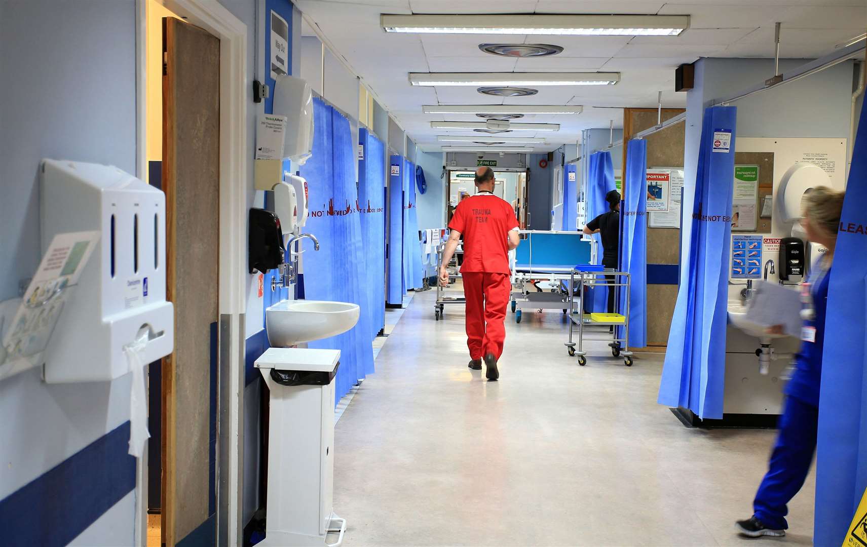 An NHS hospital ward (Peter Byrne/PA)