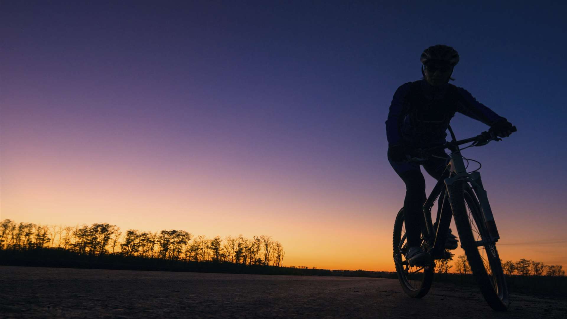 A cyclist at night. Copyright: Thinkstock