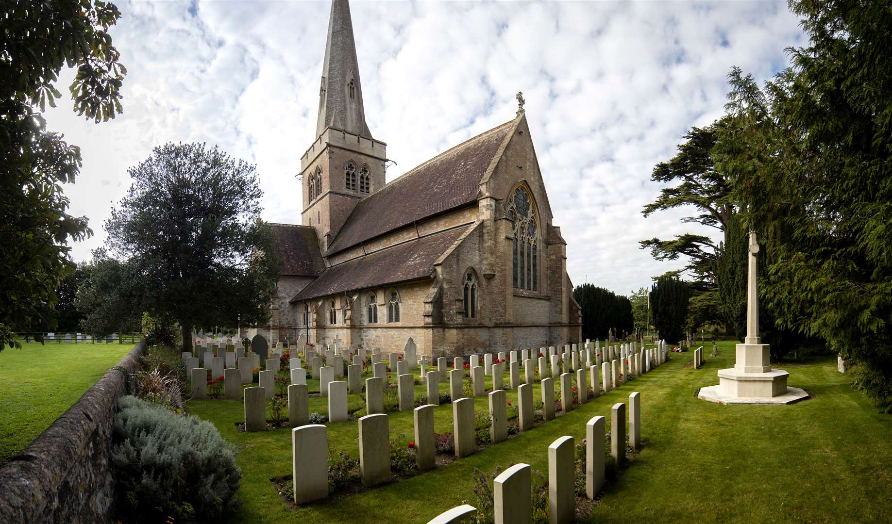 Sutton Veny Churchyard where many Australian soldiers were buried (Commonwealth War Graves Commission)