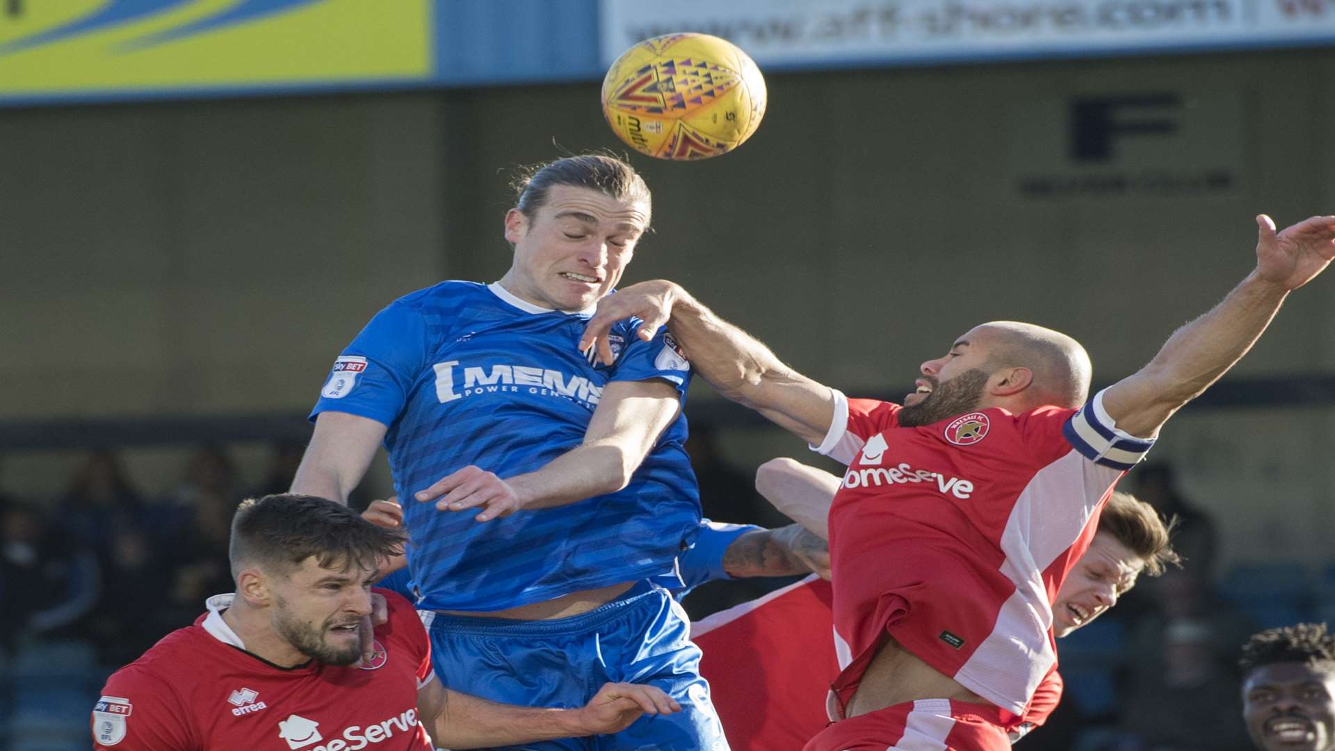 Tom Eaves challenges in the air Picture: Andy Payton