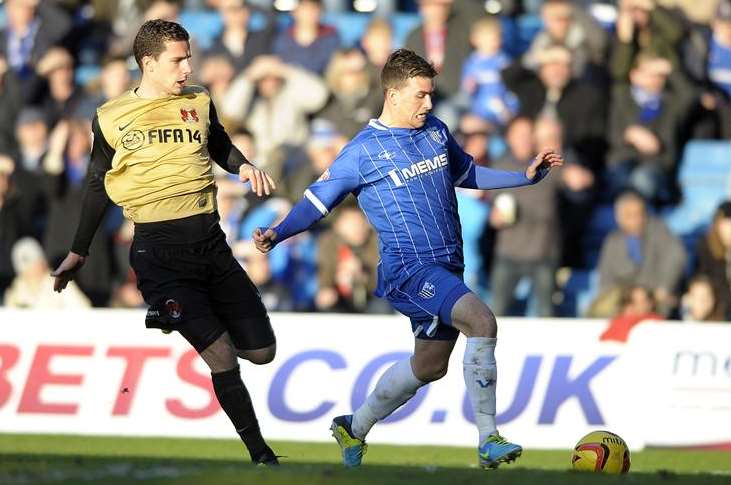 Cody McDonald breaks away from Mathieu Baudry Picture: Barry Goodwin