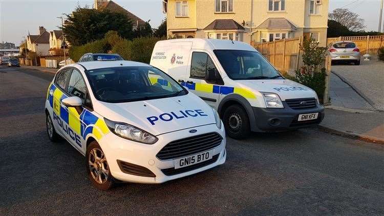 Police and forensics in Station Chine, Herne Bay (8160605)