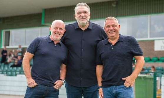 Dave Warr and Lloyd Hume with Neil ‘Razor’ Ruddock. Pictures Ian Scammell