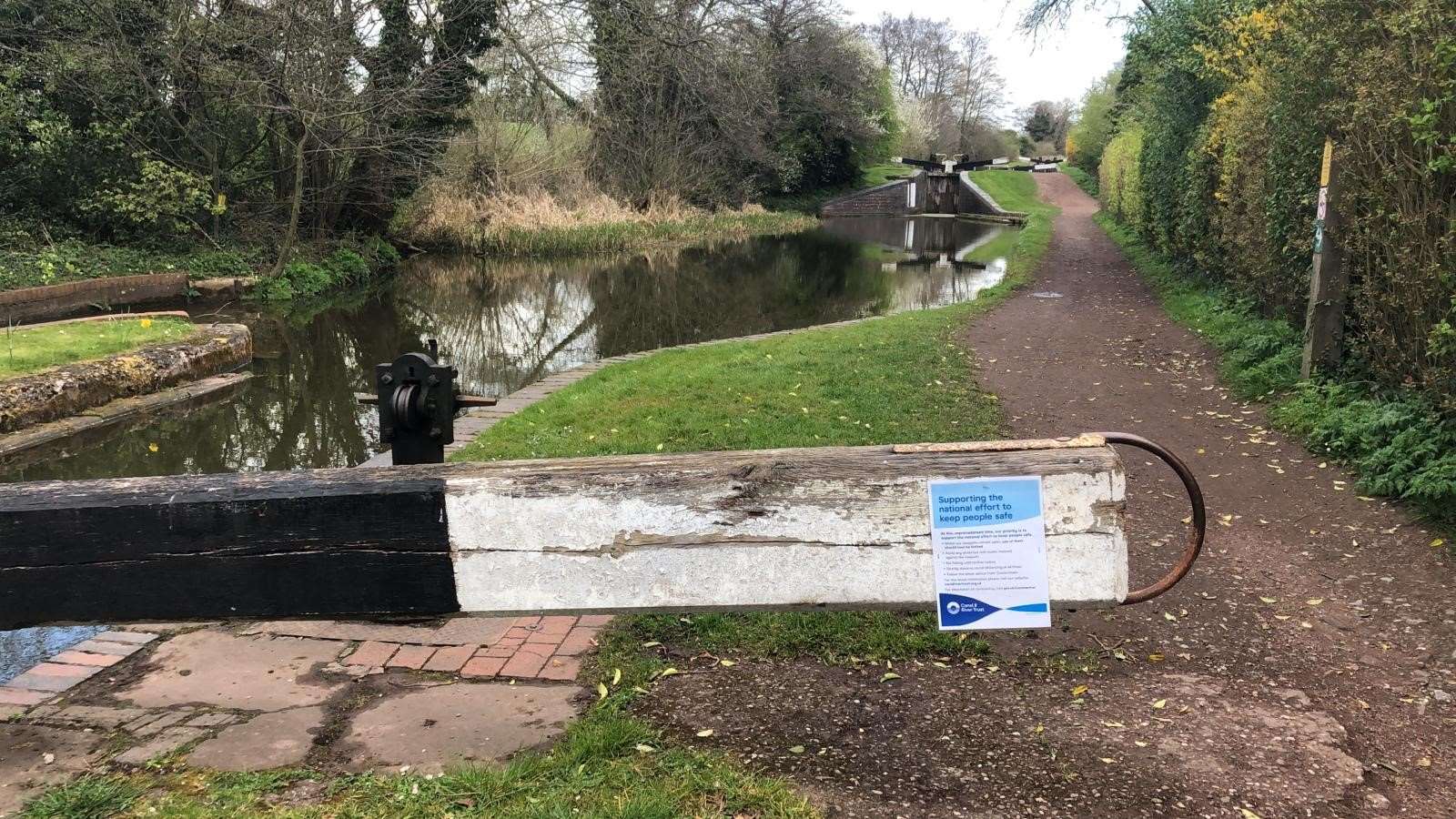 A social-distancing sign on the towpath along the Worcester and Birmingham Canal near Tardebigge, Worcestershire (Claire Riches/PA)