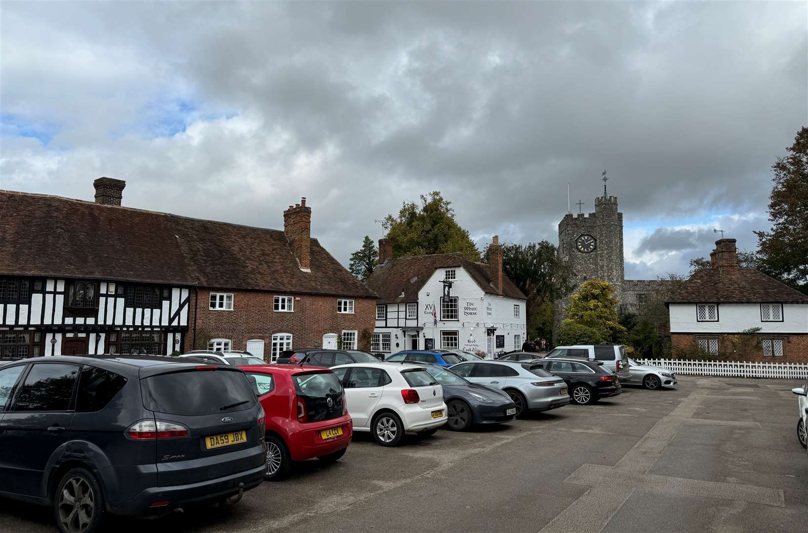 The quintessentially Kentish village of Chilham feels charming and feels like time has stood still there