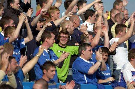 Gills fans celebrate