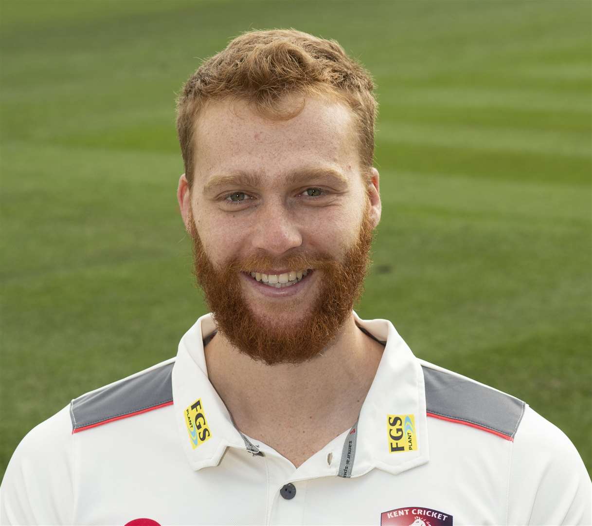 Kent's Ivan Thomas took four wickets to make a game of it on day four at Chelmsford