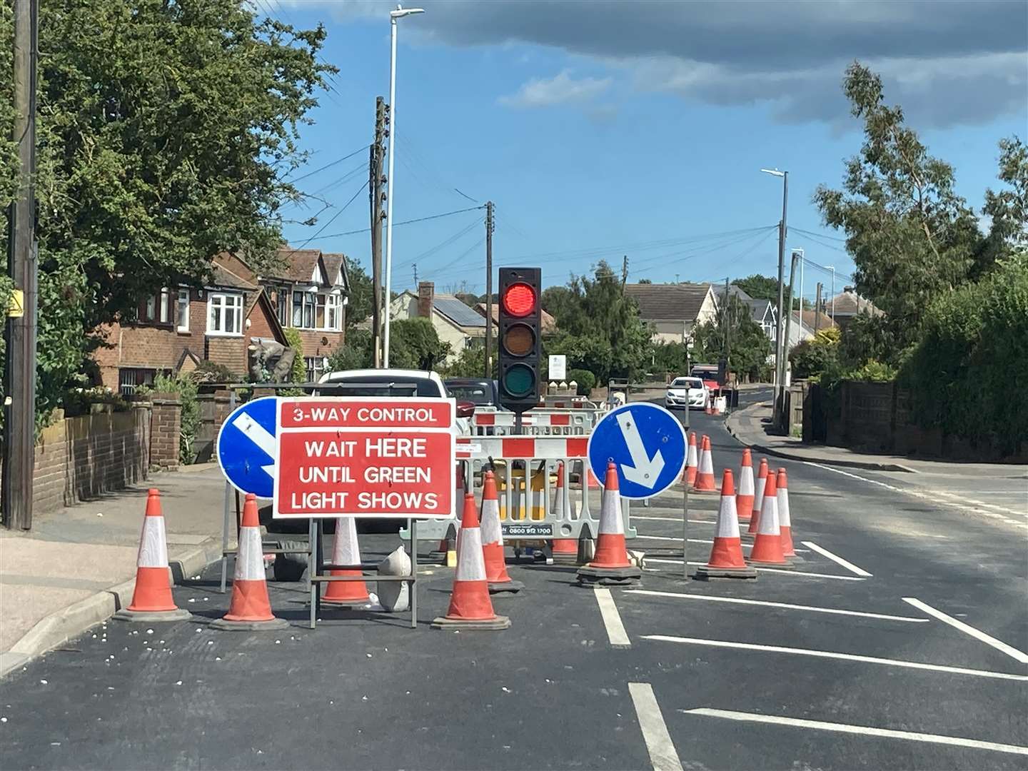 Temporary traffic lights at Minster Road, Halfway, at its junction with Banner Way