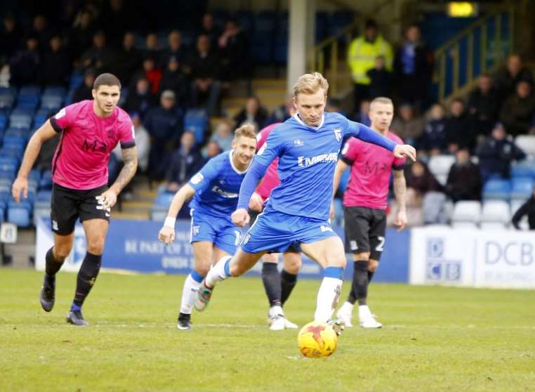 Josh Wright scores from the spot Picture: Andy Jones