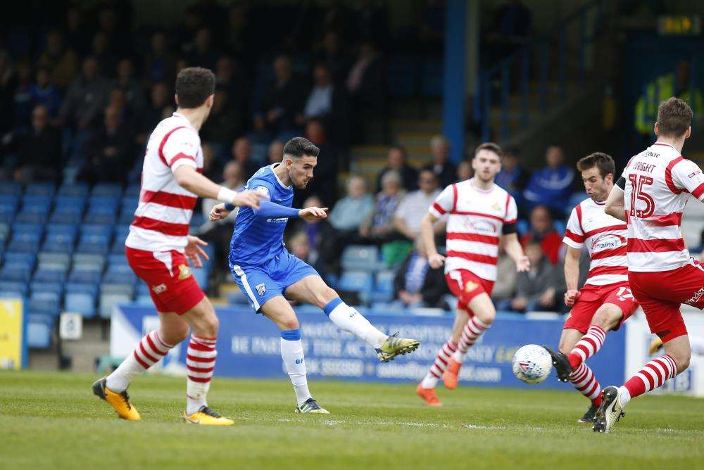 Conor Wilkinson shoots at goal (1413340)