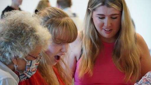 Dartford Science and Technology College students collect their A-level results (50084940)