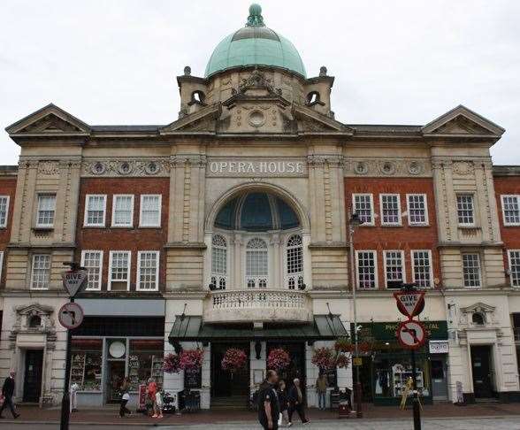 Missing Wayne Woodgate was seen “very quickly” leaving the Opera House, a Wetherspoon pub in Tunbridge Wells