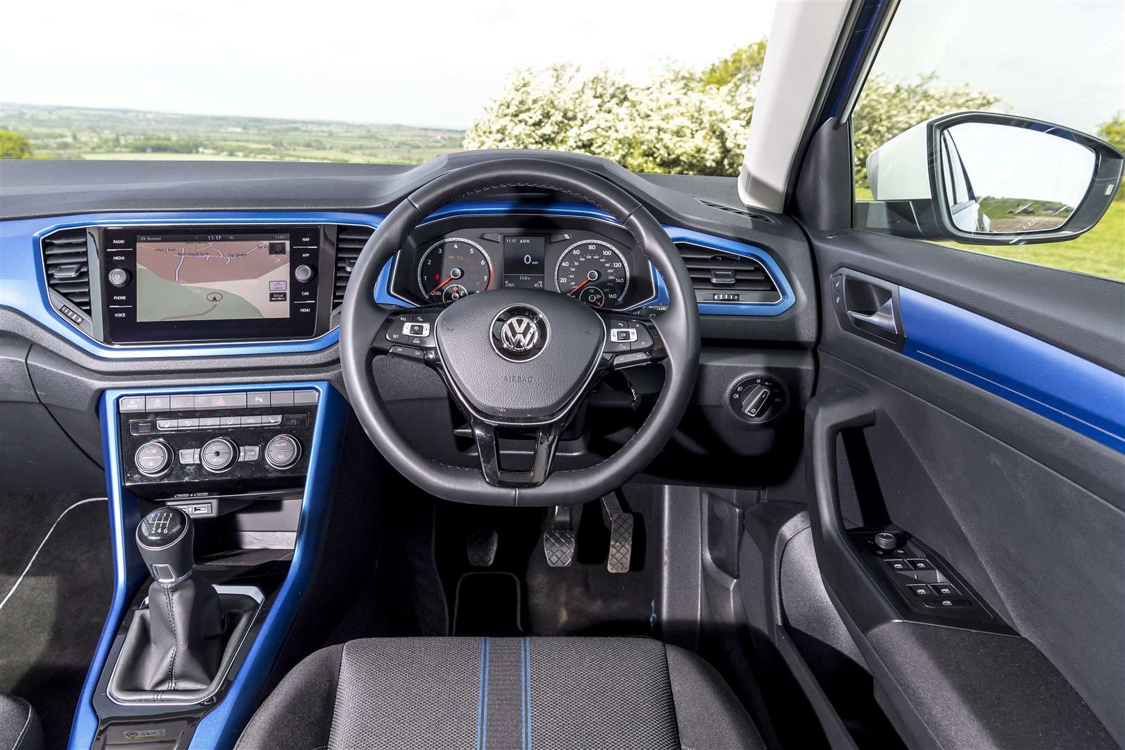 VW T-Roc Design 1.0 TSI 115 PS 6-speed manual