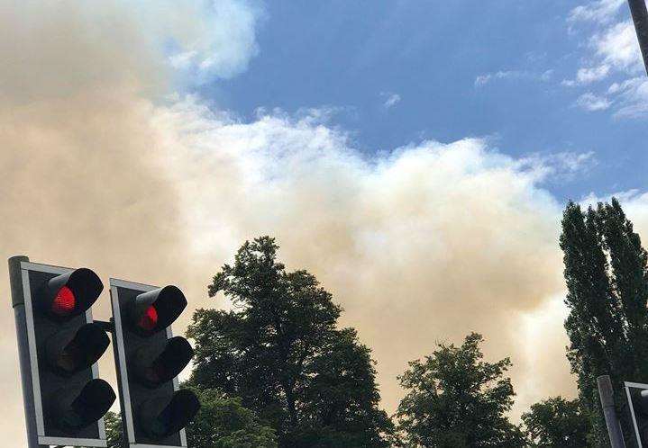 fire in cornfield on Ashton Way, A228, West Malling Bypass. (3118035)