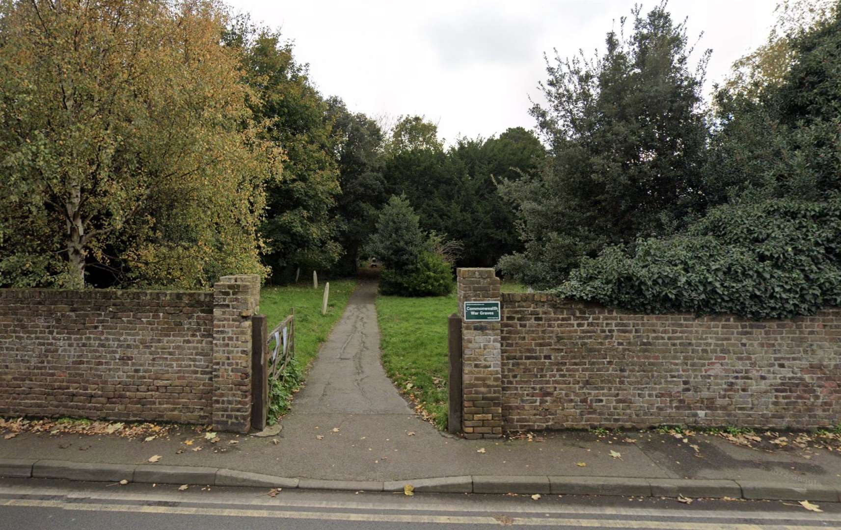 St Laurence Graveyard in Ramsgate as seen from Manston Road