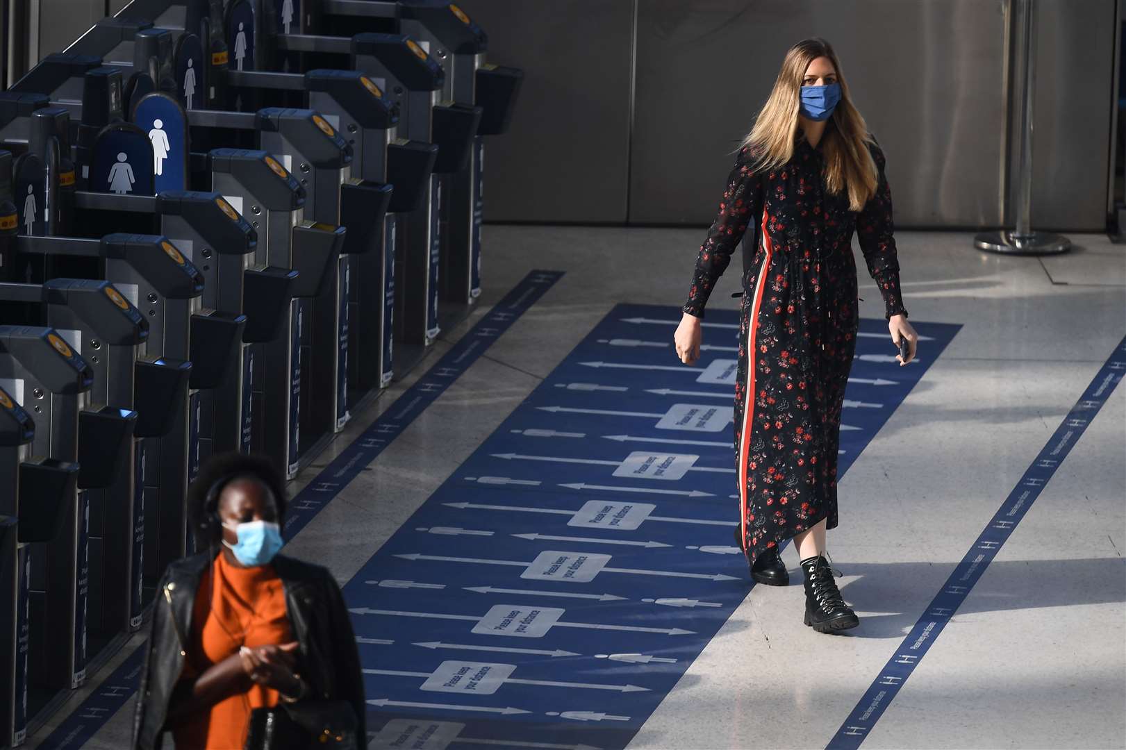 Commuters at Waterloo Station (Victoria Jones/PA)