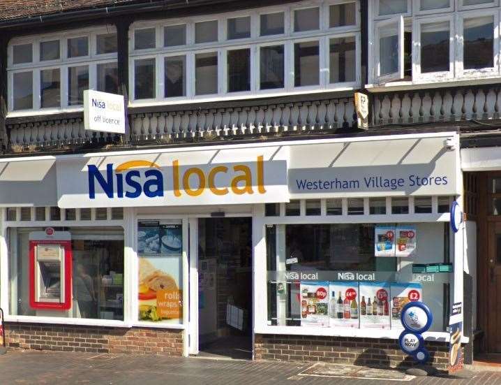 The Nisa Local in Market Square, Westerham, was targeted by thieves overnight (14836295)