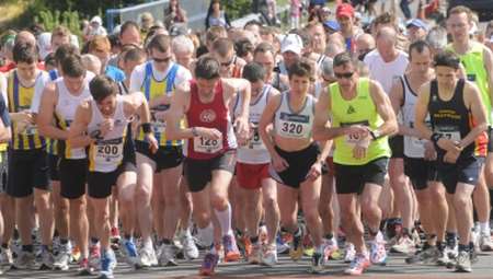 The start of the 2013 Deal Half-Marathon