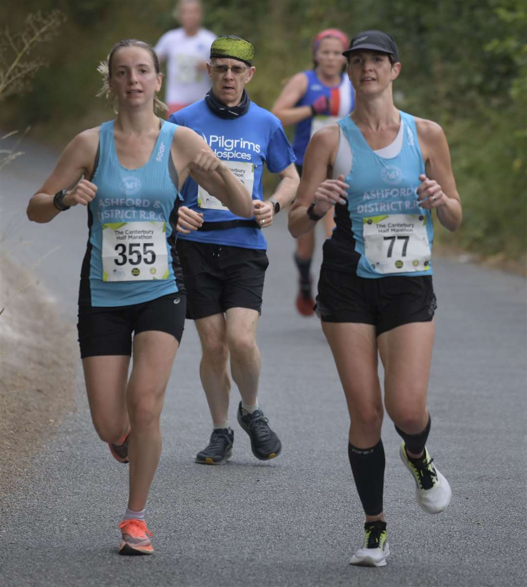 Ashford & District Road Running Club duo Alice Cook (No.355) and Ailis Goddard (No.77). Picture: Barry Goodwin (58958308)