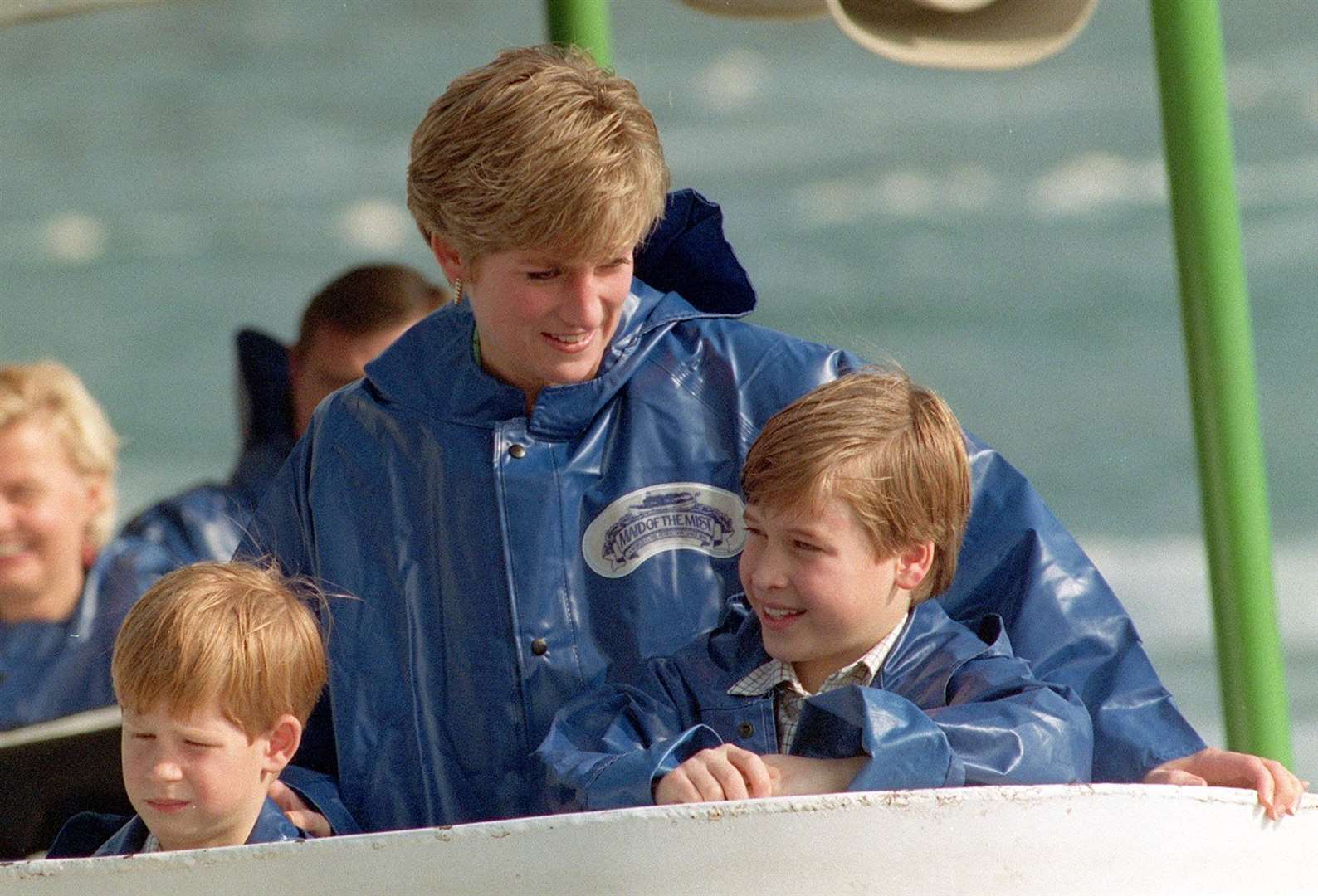 Diana, Princess of Wales, with her sons, Harry and William, aboard the Maid of the Mist cruiser near to Niagara Falls (Martin Keene/PA)