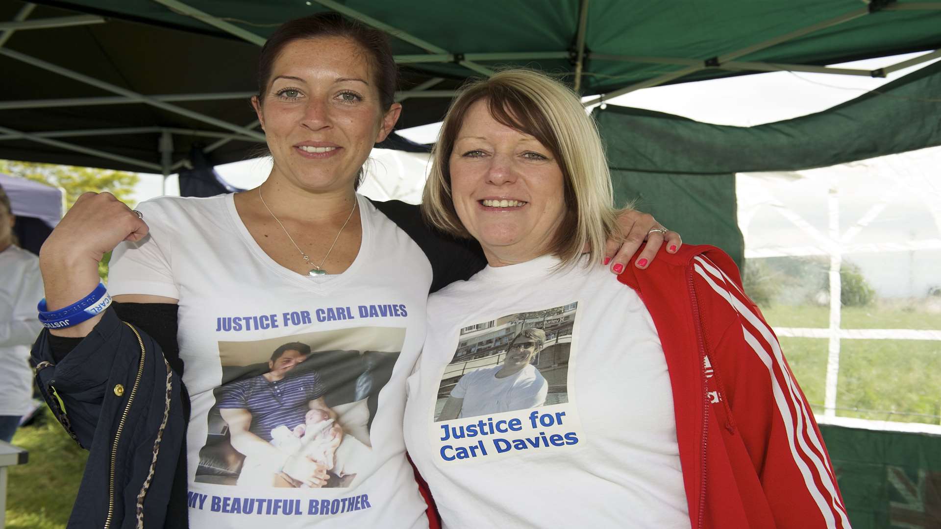 Carl's sister Kerrie Stewart and mum Maria Davies