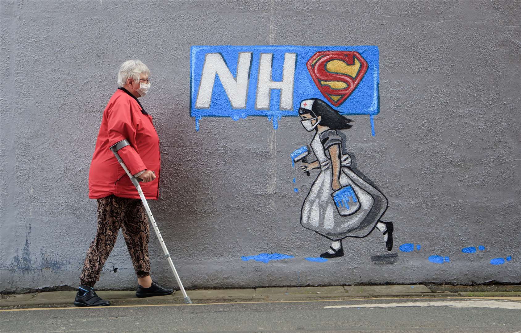 Rachel List’s painting on the side of Horse Vaults pub in Pontefract, West Yorkshire (Danny Lawson/PA)