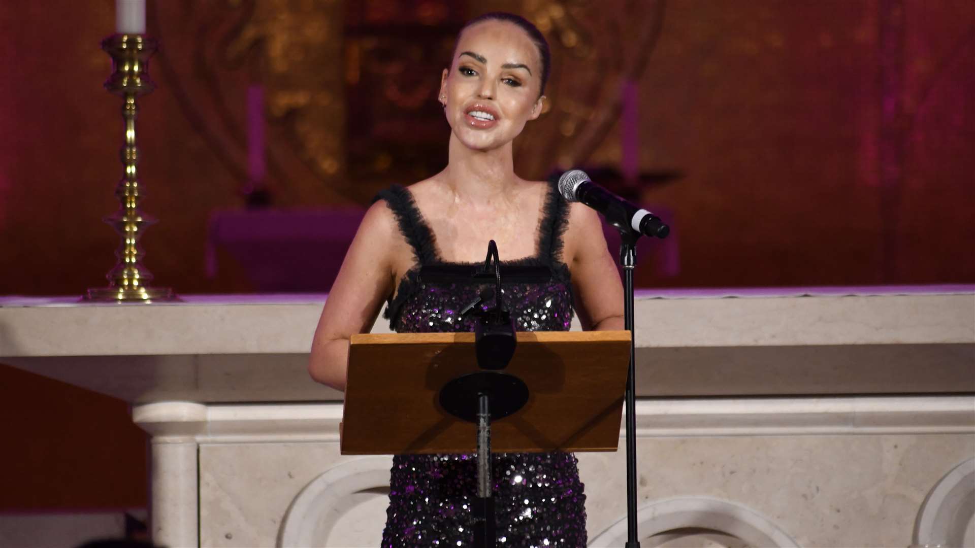 Katie Piper gives a speech at the annual carol concert for the Katie Piper Foundation (Zak Walton)