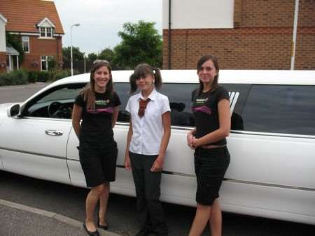 Courtney Rowe with her limo and Invicta FM's Jessica Briccolani & Hayley Dean