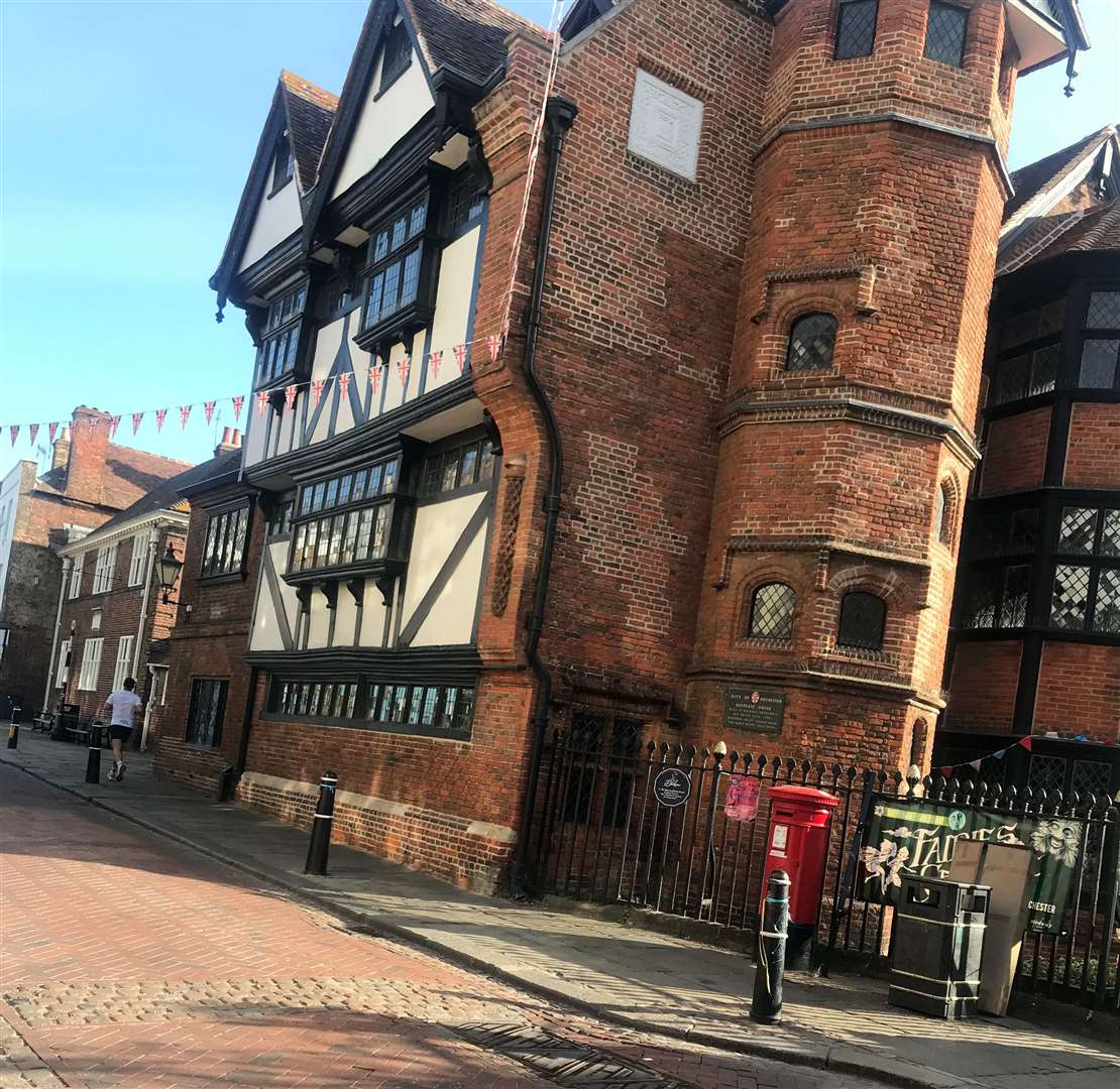 Eastgate House - listed Elizabethan town house