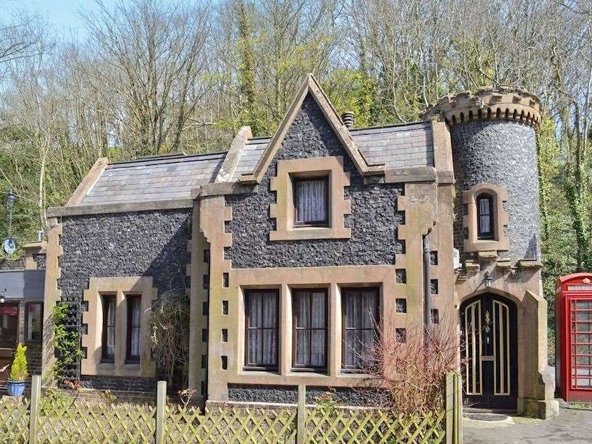 The Gate House mini Gothic castle in Dover