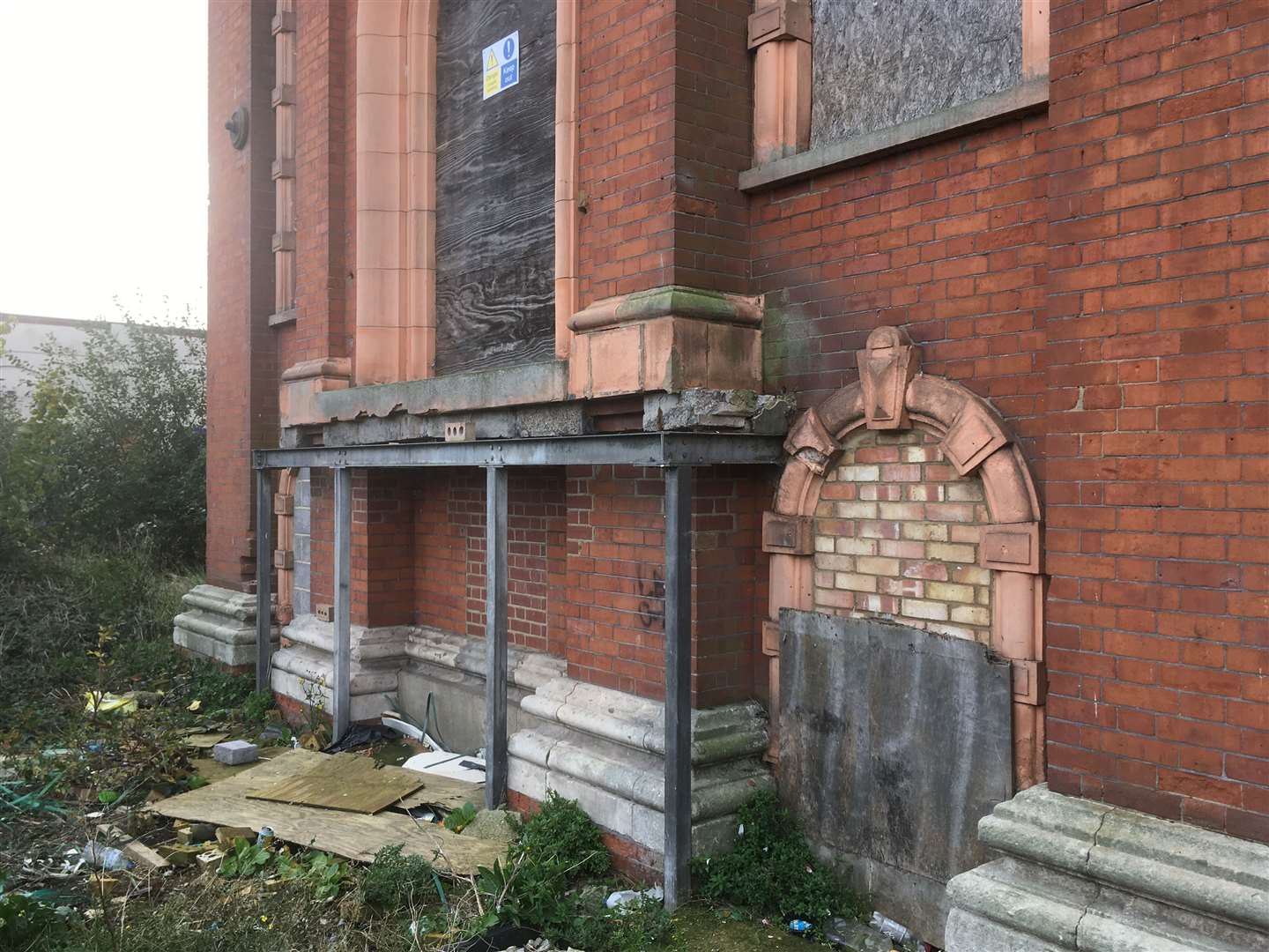 Sheerness water tower in November 2020