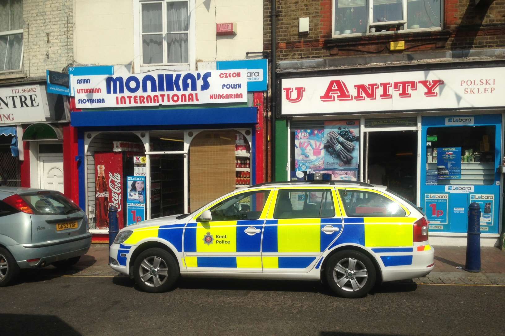 Police in Queen Street. Photo by Chris Wallis