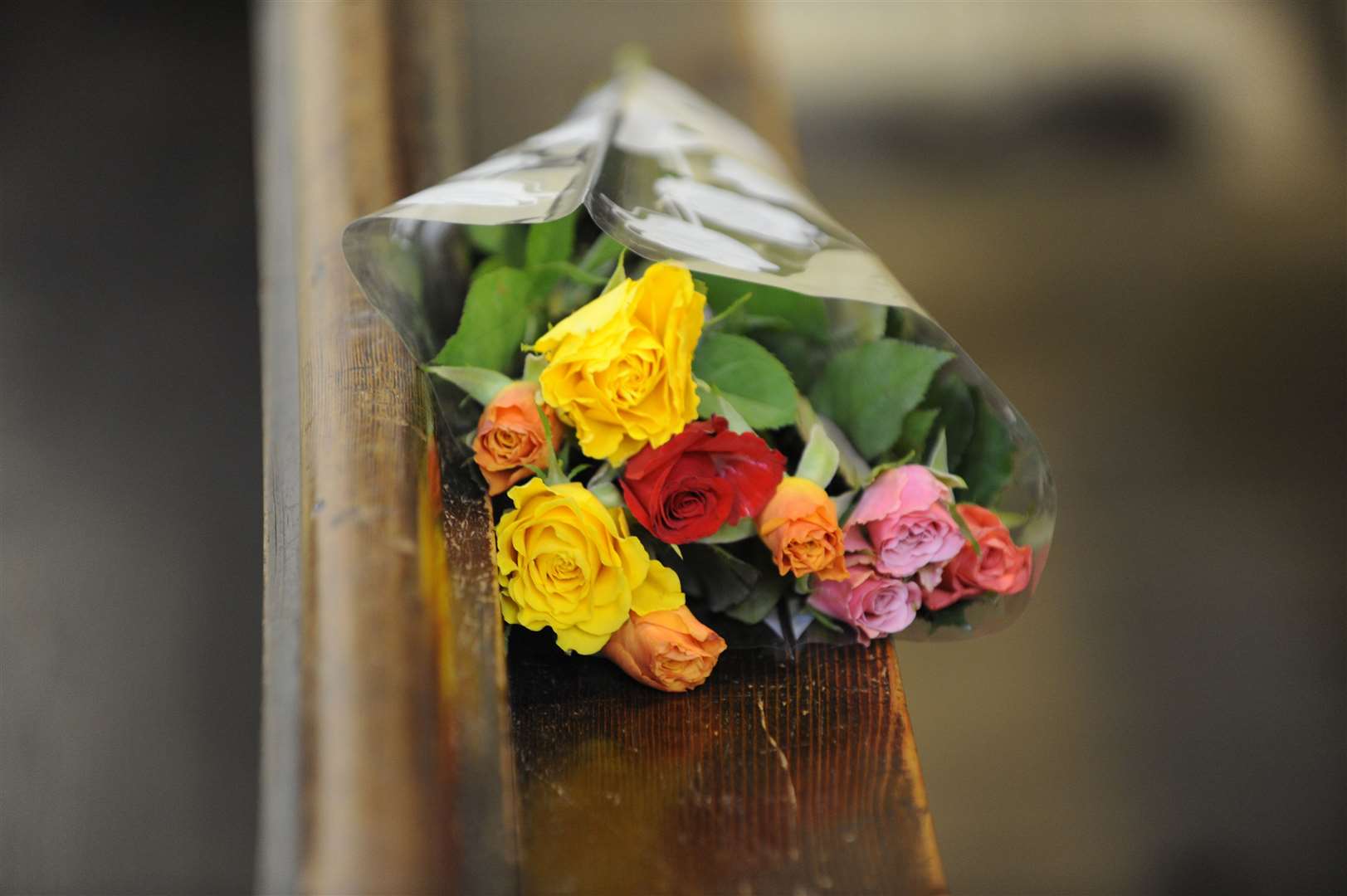 Bloemen in St Mary's Church, Dover, voor 2016 voor een herdenkingsdienst.  Foto: Tony Flashman