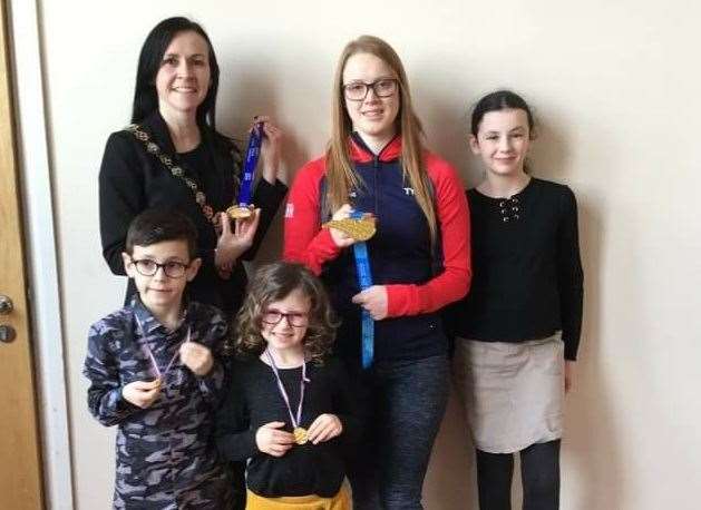 Zoè Swarbrick with Paralympian Brock Whiston and her three children, Lauren, Jacob and Mollie
