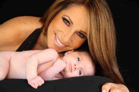 Jacqueline Gold and her daughter, Scarlett