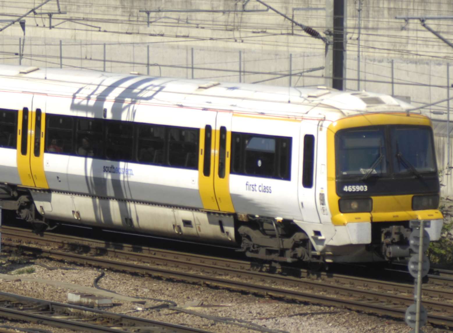 southeastern-adds-extra-carriages-on-london-trains