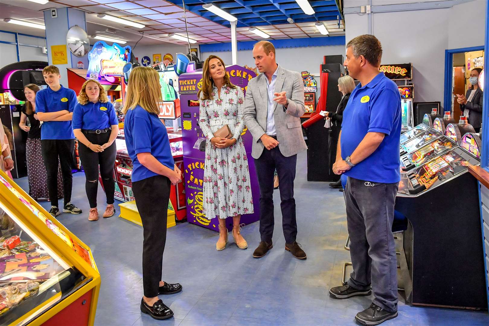 The couple chat with staff at Island Leisure amusement arcade, where Gavin And Stacey is filmed (Ben Birchall/PA)