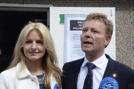 Victor Craig Mackinlay and wife Kati