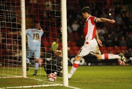 Charlton captain Mark Hudson shows his frustration following the goal by Daniel Fox. Picture: BARRY GOODWIN