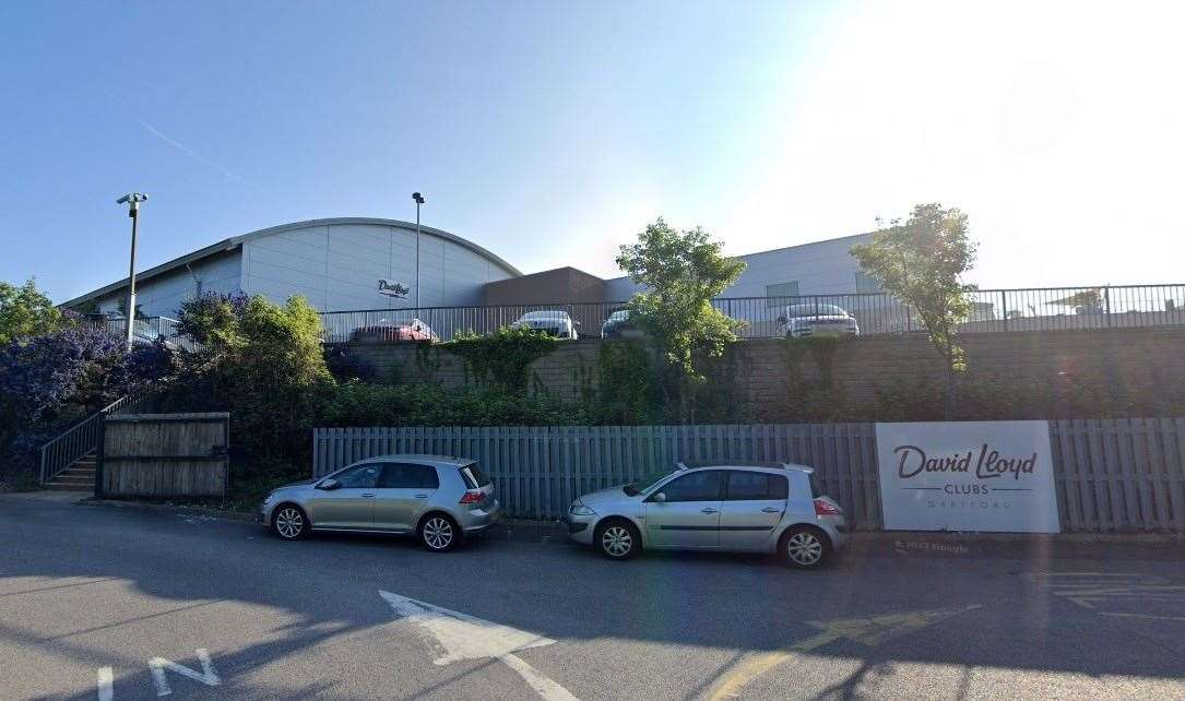 David Lloyd in Dartford closed due to power cut