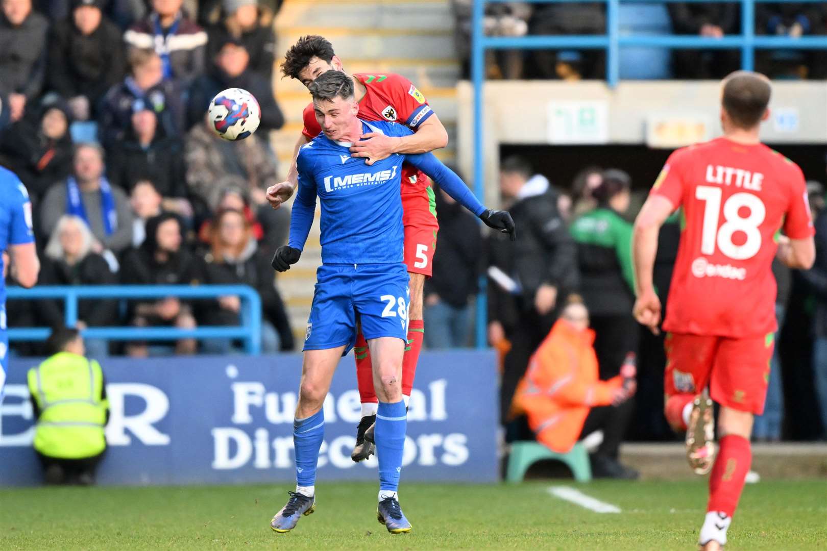 Oli Hawkins closely marked by an opponent Picture : Keith Gillard