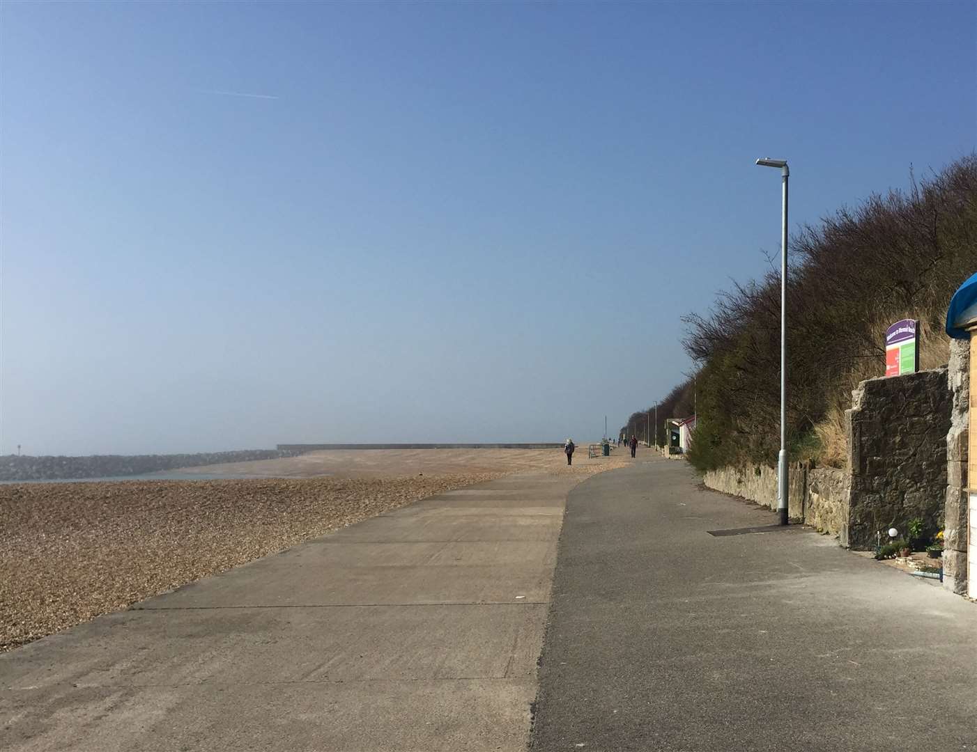 The promenade at Mermaid Beach (8152057)