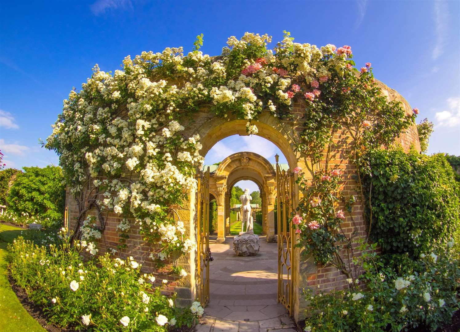 The rotunda in the gardens at Hever