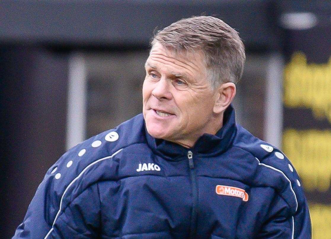 Dover Athletic Manager Andy Hessenthaler Questions Himself And His Players After 5 1 Loss To Woking