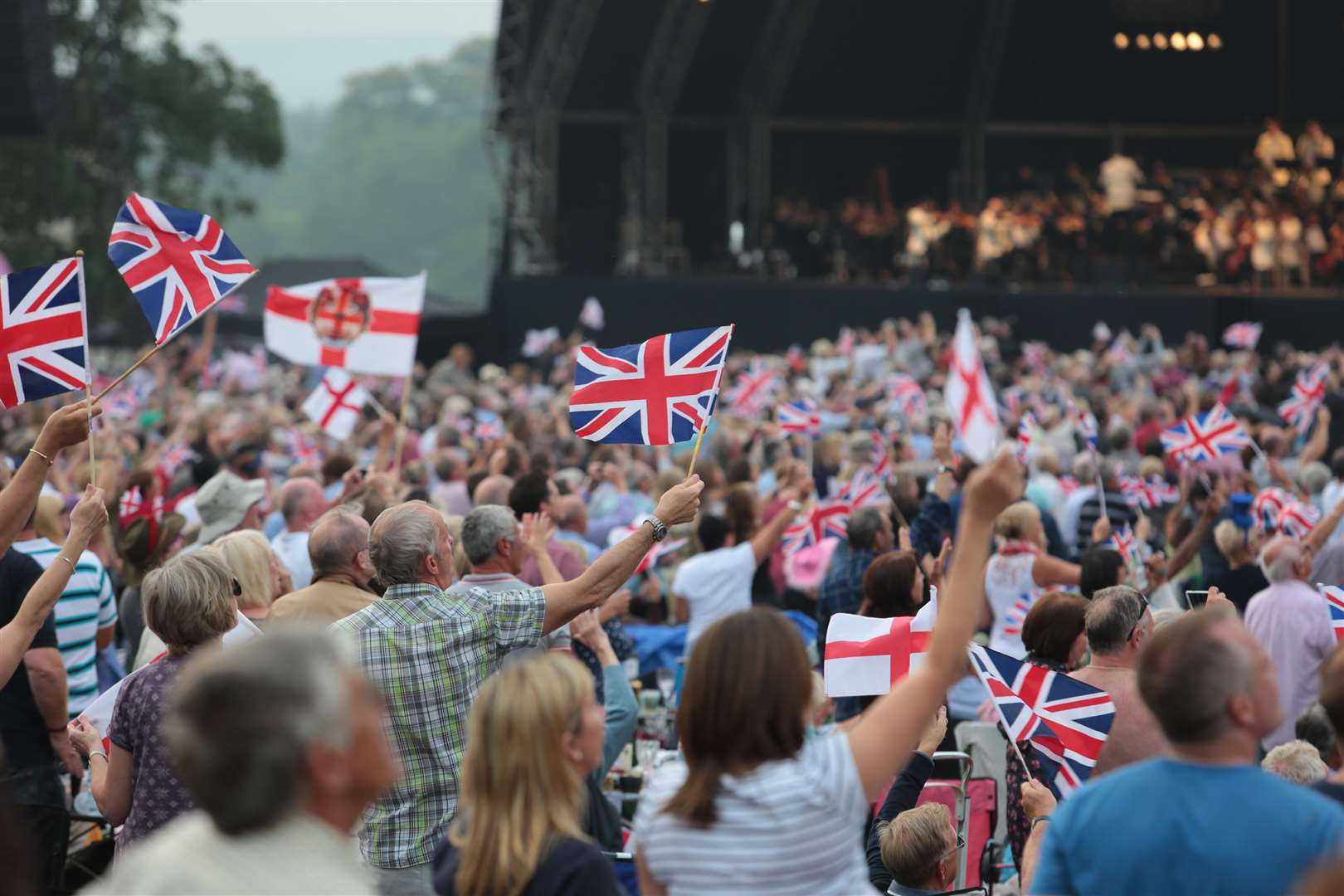 Thousands enjoy the Leeds Castle Classical Concert each year