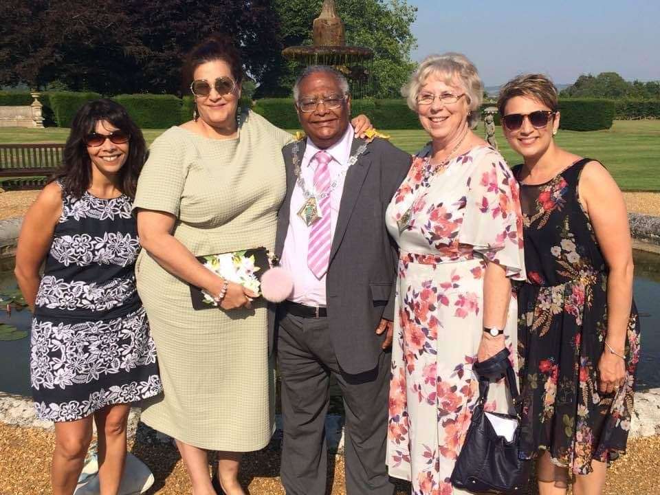 Left to right: Carole, Linda, George, Gloria and Eva